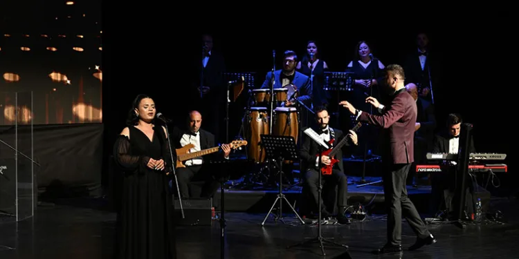 Mersin’de ‘Bir Hoş Seda’ konseri düzenlendi