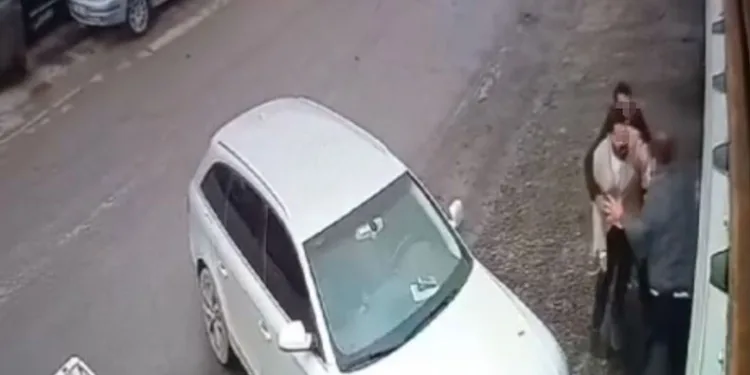 Bursa’da hiç tanımadığı kişi tarafından bıçaklandı