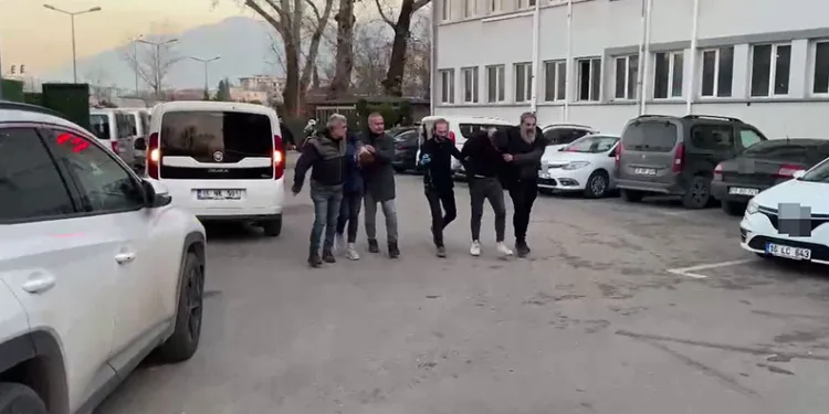 Bursa’da tüfekle eski nişanlısına saldıran şahıs yakalandı