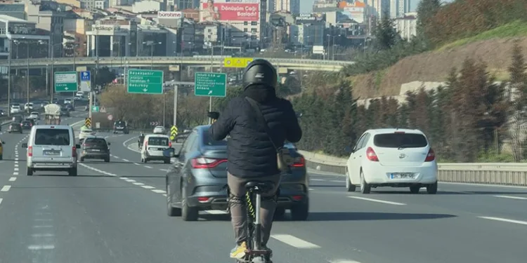 Vali Ali Çelik, şehit ve gazi ailelerini ziyaret etti