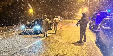 Yakıt deposundan litrelerce uyuşturucu çıktı