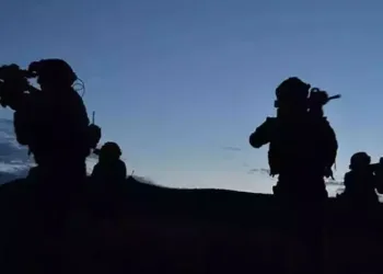 Camiyi kundaklayan psikolojik sorunları olan şahıs yakalandı