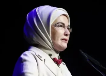 Kırıkhan’da PVC fabrikasında çıkan yangın söndürüldü