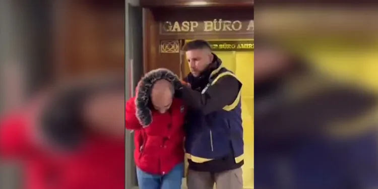 Ayvacık’ta 2 kaçak göçmen yakalandı
