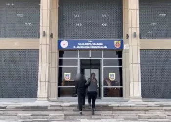 Oto boya atölyesinde çıkan yangın paniğe neden oldu