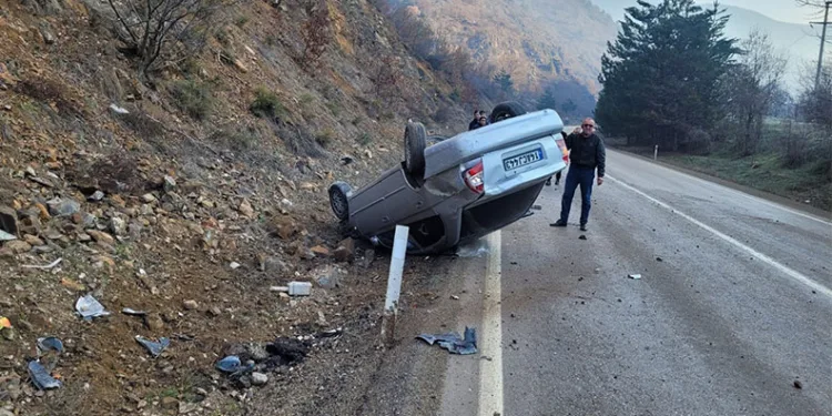 Bolu’da lise öğrencisi kendini yaraladı
