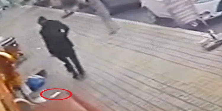 Çiğ köfte aldıktan sonra cüzdanını düşürdü, güvenlik kamerasını izleyince şoke oldu