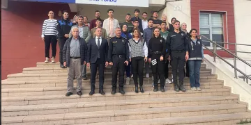 Otomobil ile işçi servisi çarpıştı: 1’i ağır, 28 yaralı