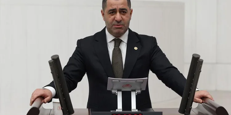 Gübre yüklü kamyonun genç kadını ölüme ‘sürüklediği’ kaza kamerada