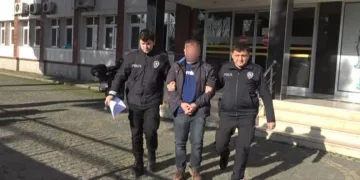 Bilecik’te hasta taşıyan ambulans kaza yaptı