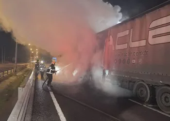 Bursa’da kaza yapan tır alev aldı: 1 ölü, 1 yaralı