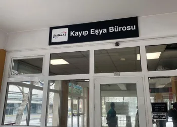 Toplu ulaşımda unutulan eşyalar, sahiplerini bekliyor