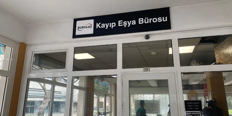 Toplu ulaşımda unutulan eşyalar, sahiplerini bekliyor