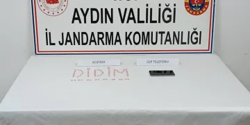 Mersin’de uyuşturucu ve silah ticareti yapan 3 şüpheli tutuklandı