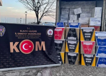 Kamyonetle çarpışan 17 yaşındaki motosiklet sürücüsü genç hayatını kaybetti