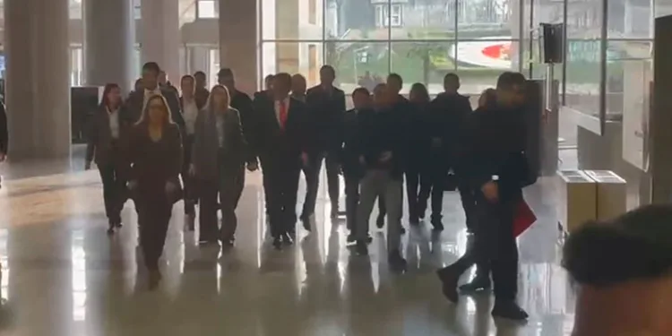 Suriye Devlet Başkanı eş-Şara’dan ilk ulusa sesleniş konuşması: “Kapsamlı bir geçiş hükümeti kurmak için çalışacağız”