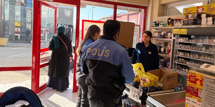 Suriye Devlet Başkanı eş-Şara’dan ilk ulusa sesleniş konuşması: “Kapsamlı bir geçiş hükümeti kurmak için çalışacağız”