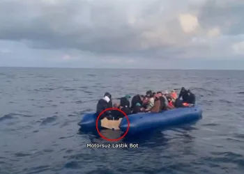 Aksaray’da tır devrildi: 1 yaralı