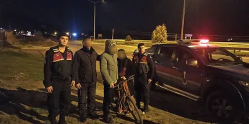 Mersin’de uyuşturucu ve silah ticareti yapan 3 şüpheli tutuklandı