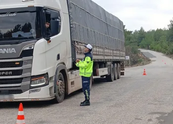 Köşk’te kablo hırsızları yakalandı