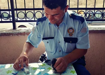 Ailesini katleden polis memuru 8 yıl önce güvercin kurtarmış