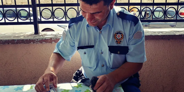 Ailesini katleden polis memuru 8 yıl önce güvercin kurtarmış