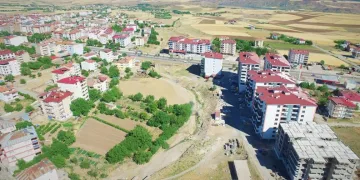 Suriye Devlet Başkanı eş-Şara’dan ilk ulusa sesleniş konuşması: “Kapsamlı bir geçiş hükümeti kurmak için çalışacağız”