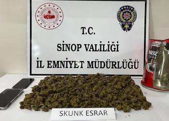 Uşak’ta polis ve jandarmadan okul çevreleri ve servislere sıkı denetim