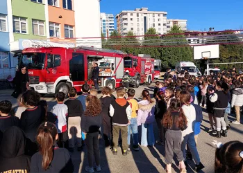 Okulda yangın paniği