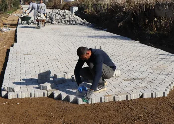 Pencereden düşen yaşlı kadın hayatını kaybetti