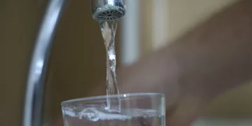 Ayvacık’ta 2 kaçak göçmen yakalandı