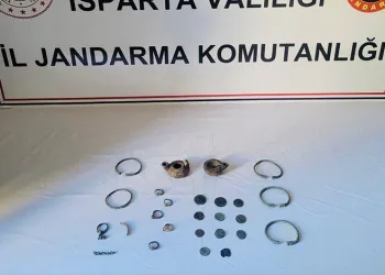 Bilecik’te kaçak alkolden 2 kişi zehirlendi
