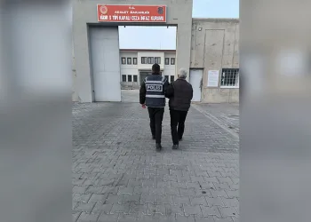 Otomobille çarpışan motosikletli genç, 11 günlük yaşam savaşını kaybetti