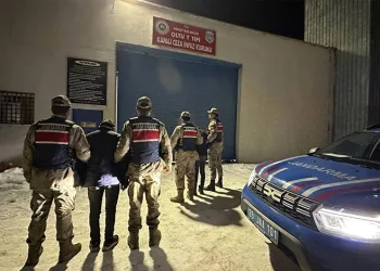 Bolu’da lise öğrencisi kendini yaraladı