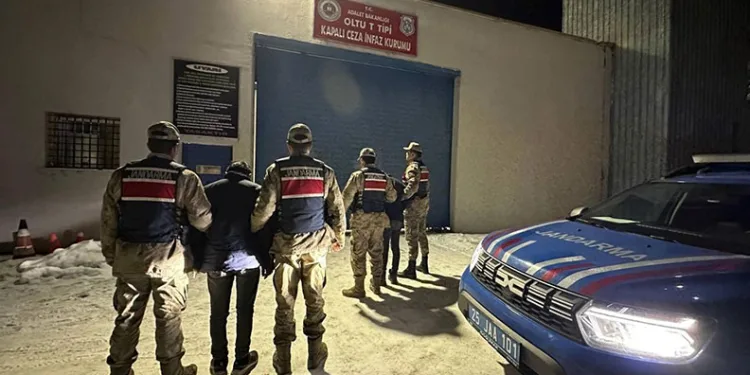 Bolu’da lise öğrencisi kendini yaraladı