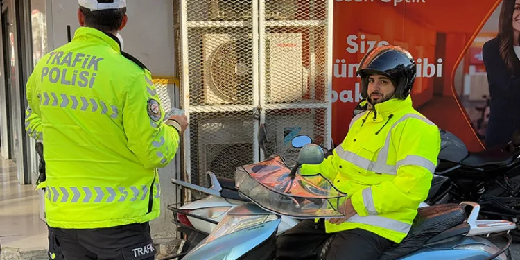 Ankara’daki kaçakçılık operasyonunda 3 tonu aşkın nargile tütünü ele geçirildi