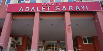 Kamyonetle çarpışan 17 yaşındaki motosiklet sürücüsü genç hayatını kaybetti