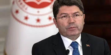 DEM Parti’li belediye başkanı, yardımcısını görevden aldı