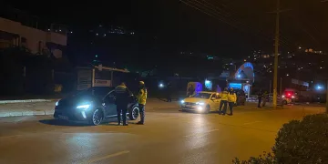 Uşak’ta polis ve jandarmadan okul çevreleri ve servislere sıkı denetim