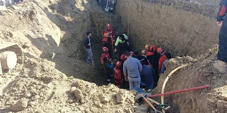 Ankara’da göçük altında kalan iki işçi hayatını kaybetti