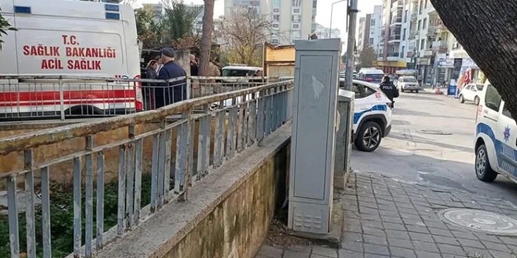Pencereden düşen yaşlı kadın hayatını kaybetti