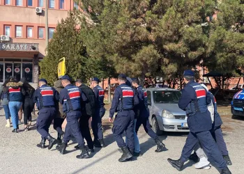 Bingöl’de haklarında kesinleşmiş hapis cezası bulunan 2 kişi yakalandı