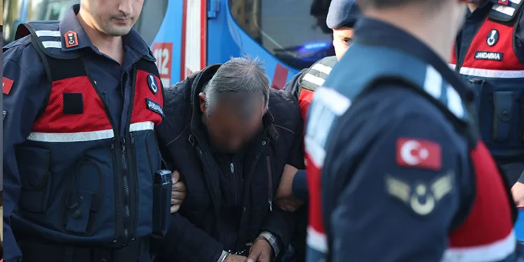 İki kardeşi arama çalışmaları İstanbul Boğazı’nda sürdü