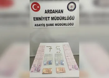Ayvacık’ta 2 kaçak göçmen yakalandı