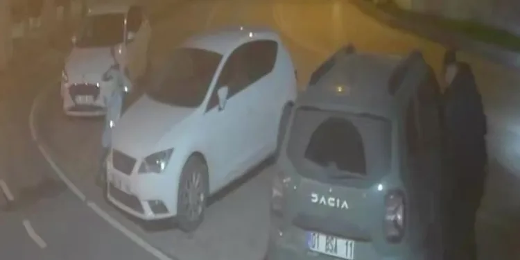 Ayvacık’ta 2 kaçak göçmen yakalandı