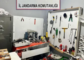Ticaret Bakanlığı ekipleri lüks araç vurgununa engel oldu