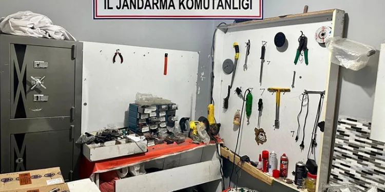 Ticaret Bakanlığı ekipleri lüks araç vurgununa engel oldu