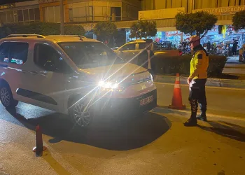 Bilecik’te hasta taşıyan ambulans kaza yaptı