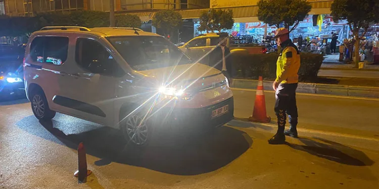 Bilecik’te hasta taşıyan ambulans kaza yaptı
