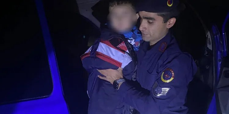 Uşak’ta polis ve jandarmadan okul çevreleri ve servislere sıkı denetim